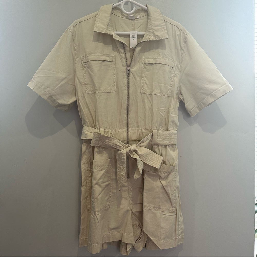 GAP | Beige Romper | New with Tags! | Size 14